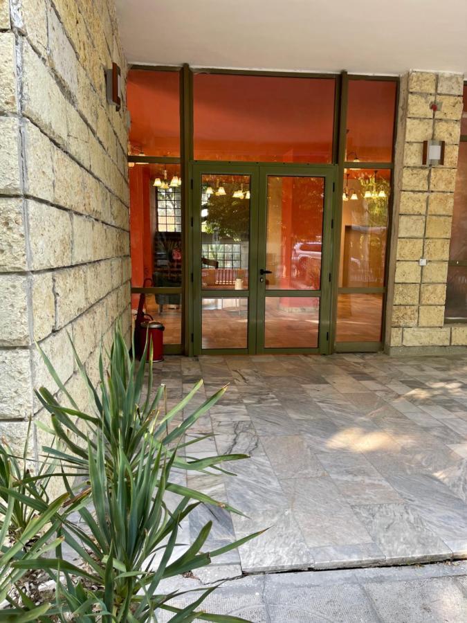 Amadina Garden Hotel Lozeneț Exterior foto
