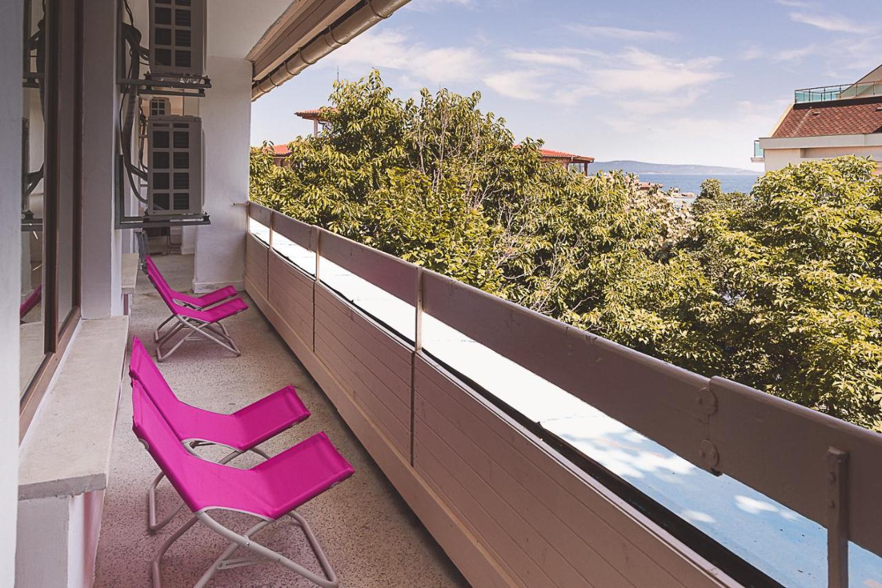 Amadina Garden Hotel Lozeneț Exterior foto