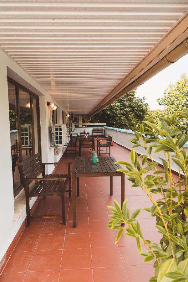 Amadina Garden Hotel Lozeneț Exterior foto